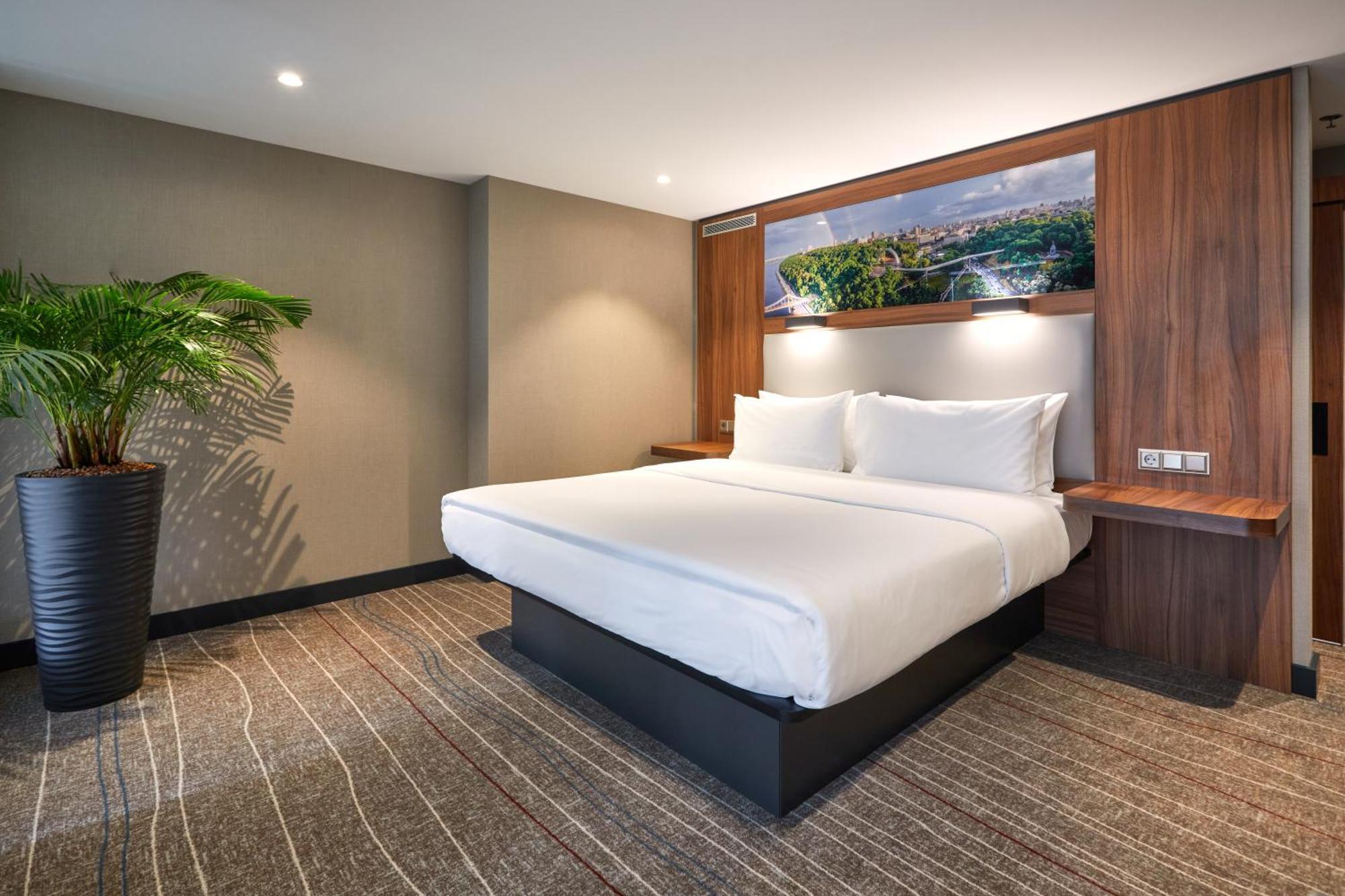 Отель Sky Loft By Rixwell International 4*